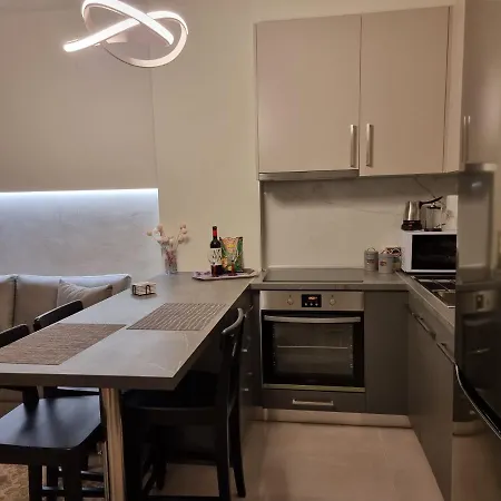 Iris Center Premium Thessaloniki