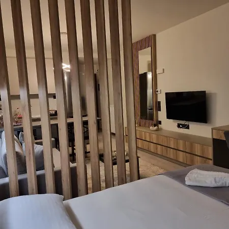 Iris Center Premium * Thessaloniki