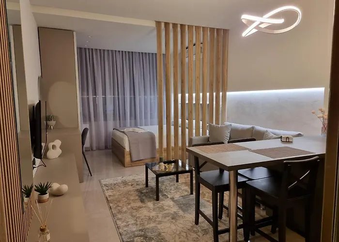 아파트 Iris Center Premium